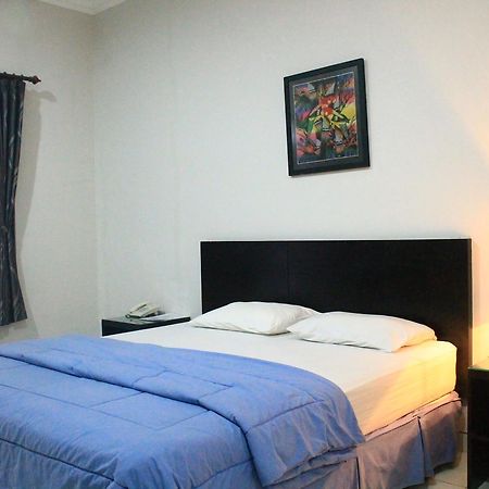 Carica Homestay スラバヤ エクステリア 写真